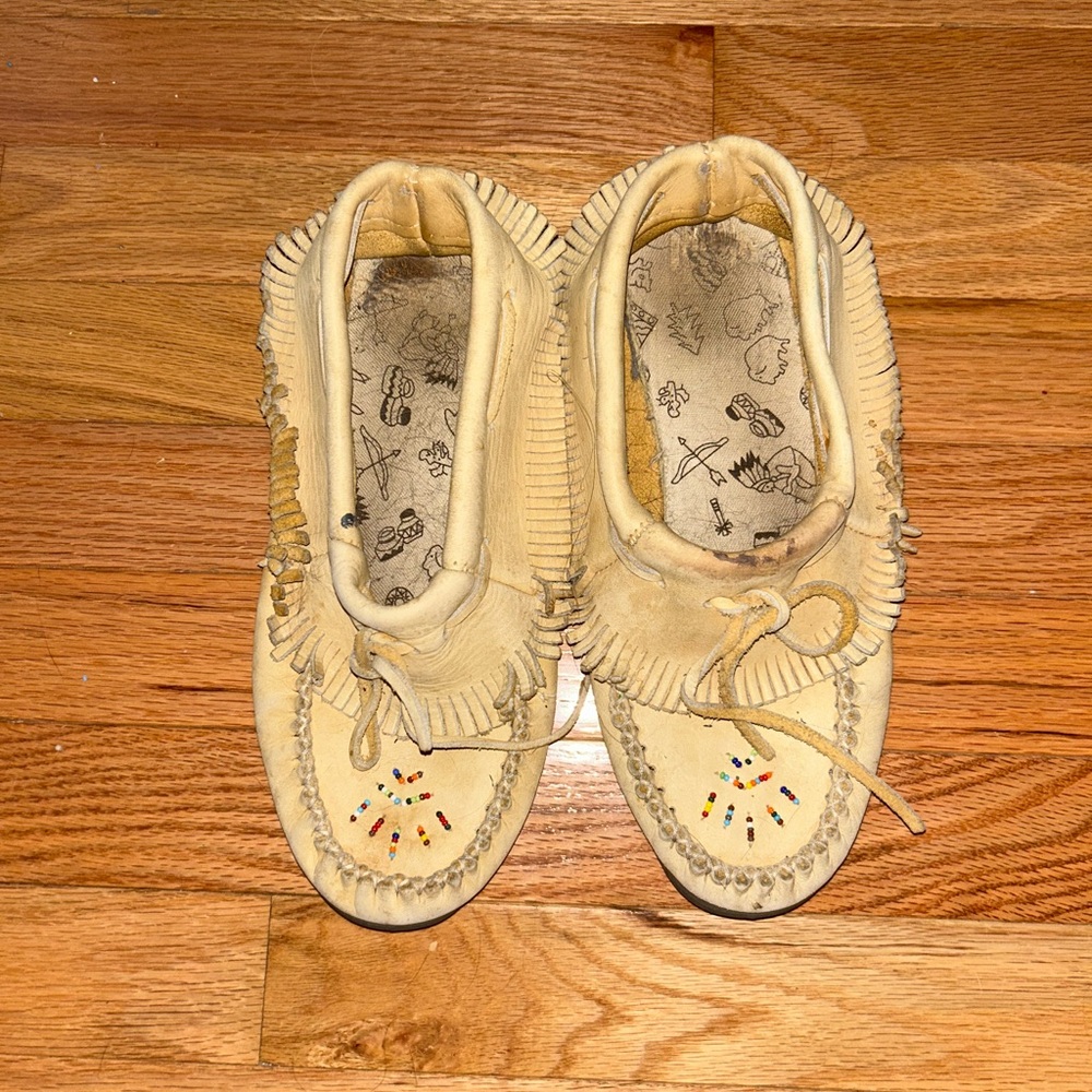 Laurentian Chief Cream Moccasins with Beaded Detail